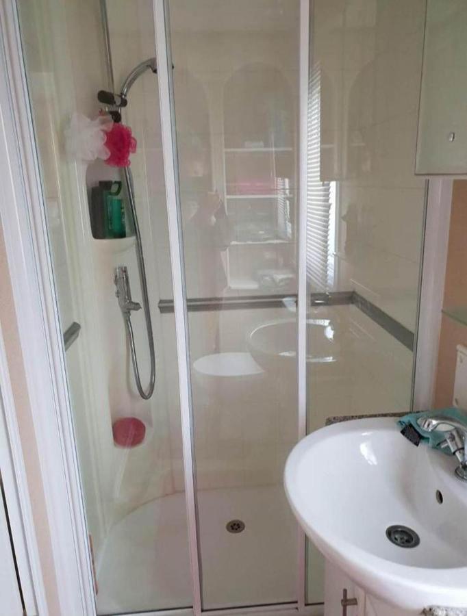 Palm Square 19 3 Bed Deluxe Caravan Чапел-Сент-Леонардс Экстерьер фото